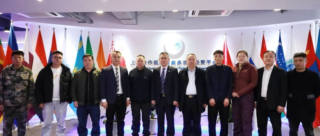 重庆富宏拓展训练有限公司法制专家李灿到访平台