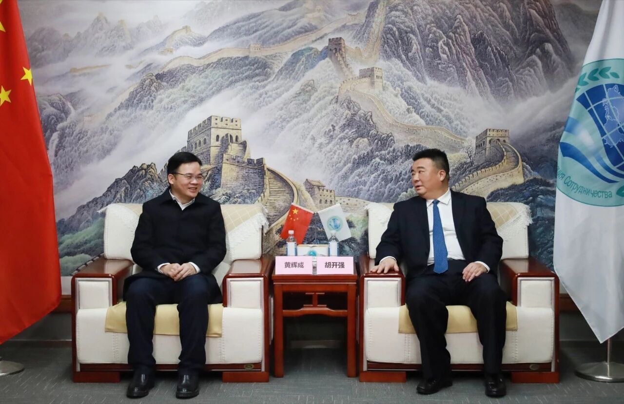 广西百色市田东县人民政府副县长黄辉成到访平台