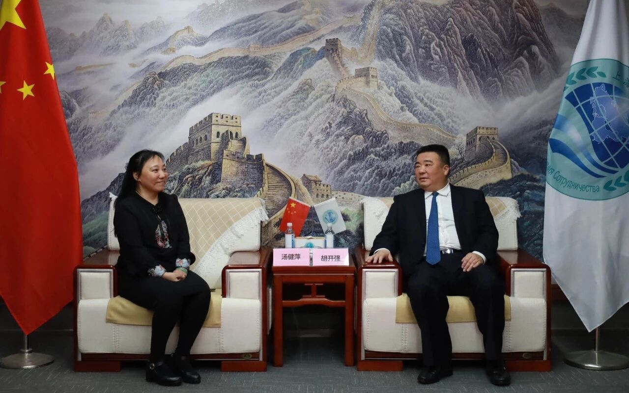 西部国际传播中心有限公司总经理汤健萍到访平台
